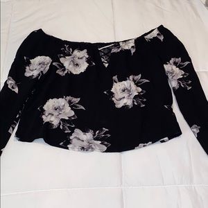 Off the shoulder Kendal & Kylie top, size M